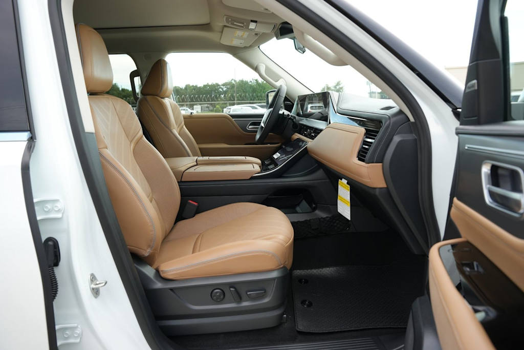 Thumbnail: 2027 INFINITI QX80 - 12