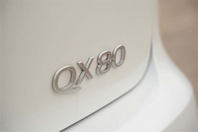 2025 INFINITI QX80 Luxe 7