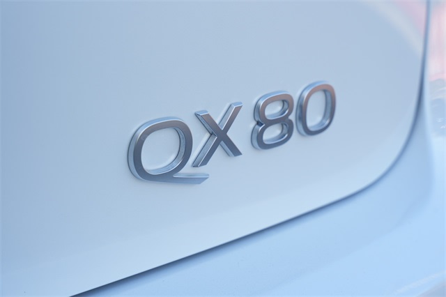 2025 INFINITI QX80 Luxe 7