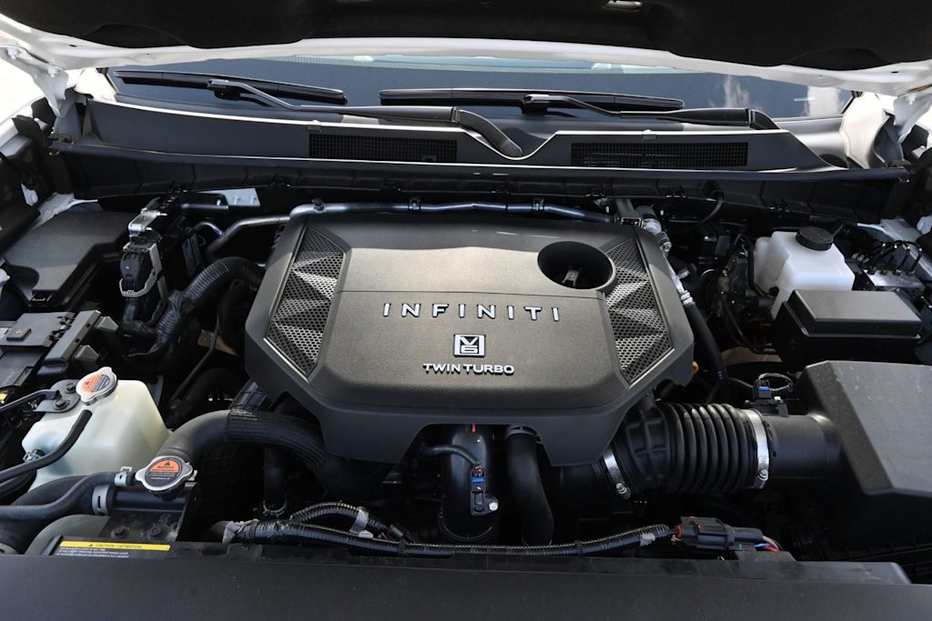 Thumbnail: 2026 INFINITI QX80 - 9