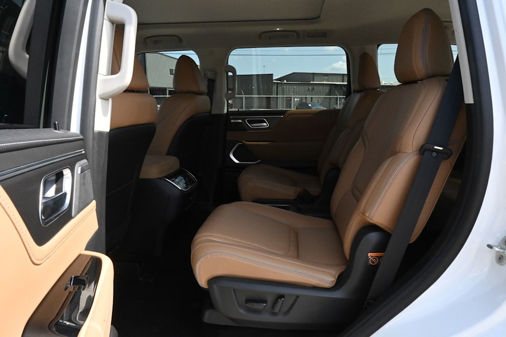 Thumbnail: 2026 INFINITI QX80 - 13