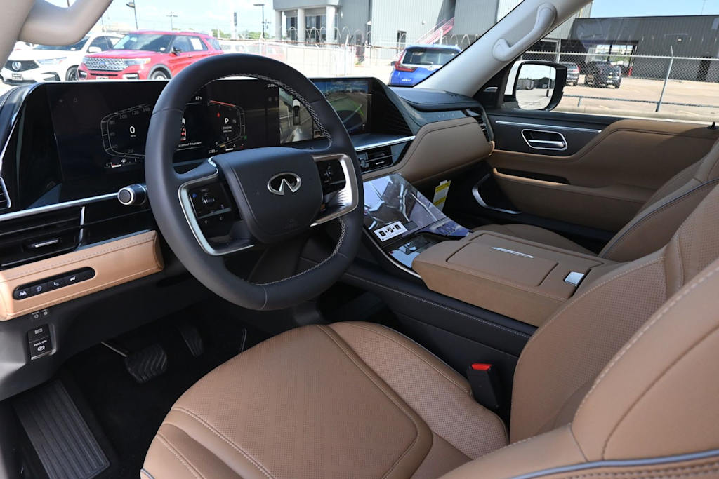 Thumbnail: 2026 INFINITI QX80 - 14