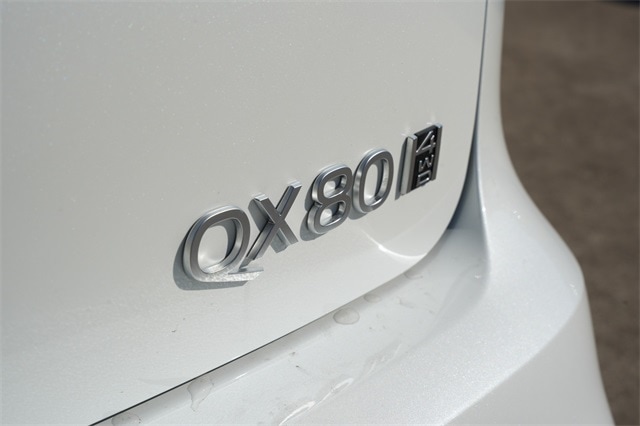 2025 INFINITI QX80 Luxe 7