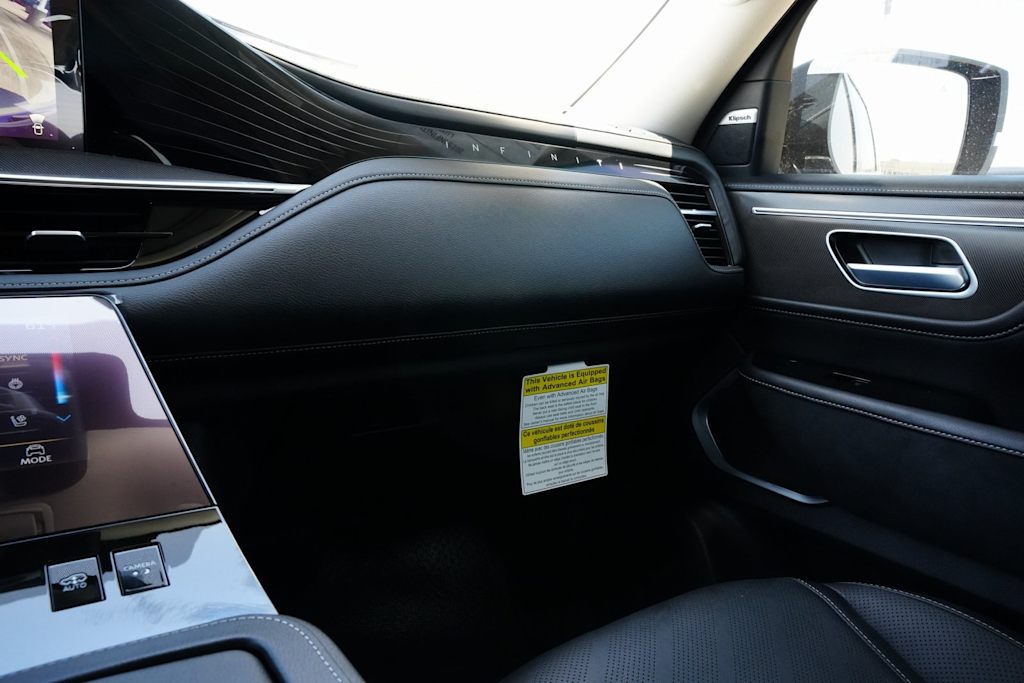 Thumbnail: 2025 INFINITI QX80 - 20