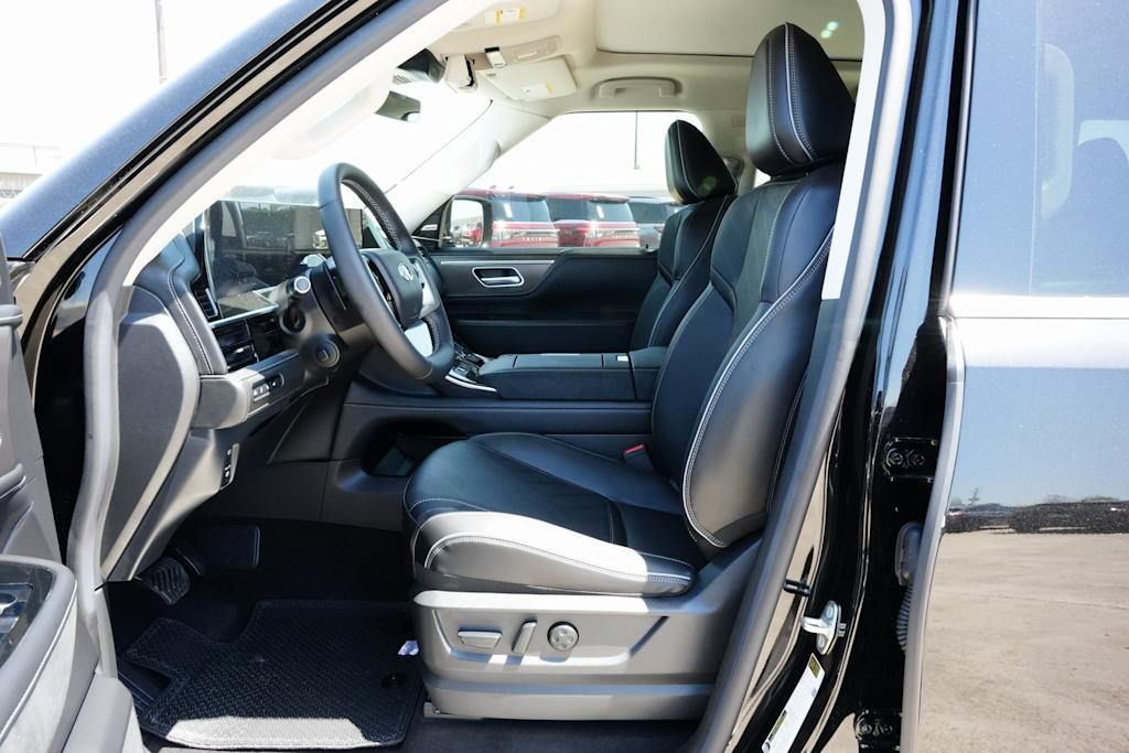 Thumbnail: 2025 INFINITI QX80 - 11