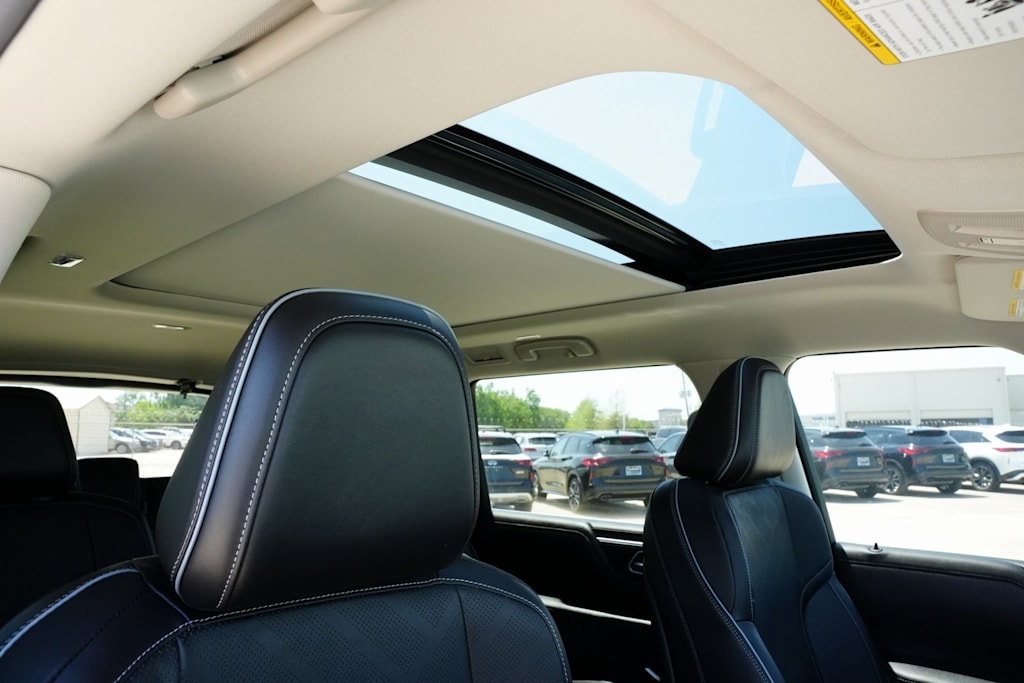 Thumbnail: 2025 INFINITI QX80 - 27