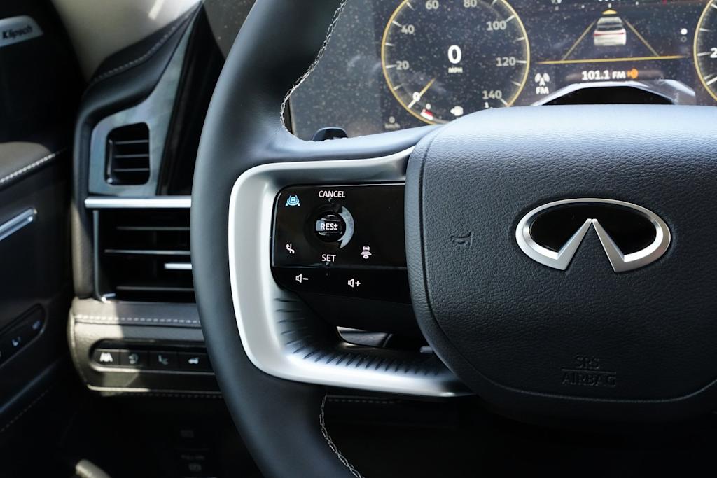 Thumbnail: 2025 INFINITI QX80 - 21