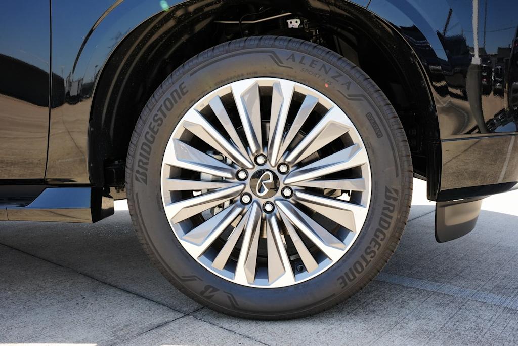 Thumbnail: 2025 INFINITI QX80 - 8