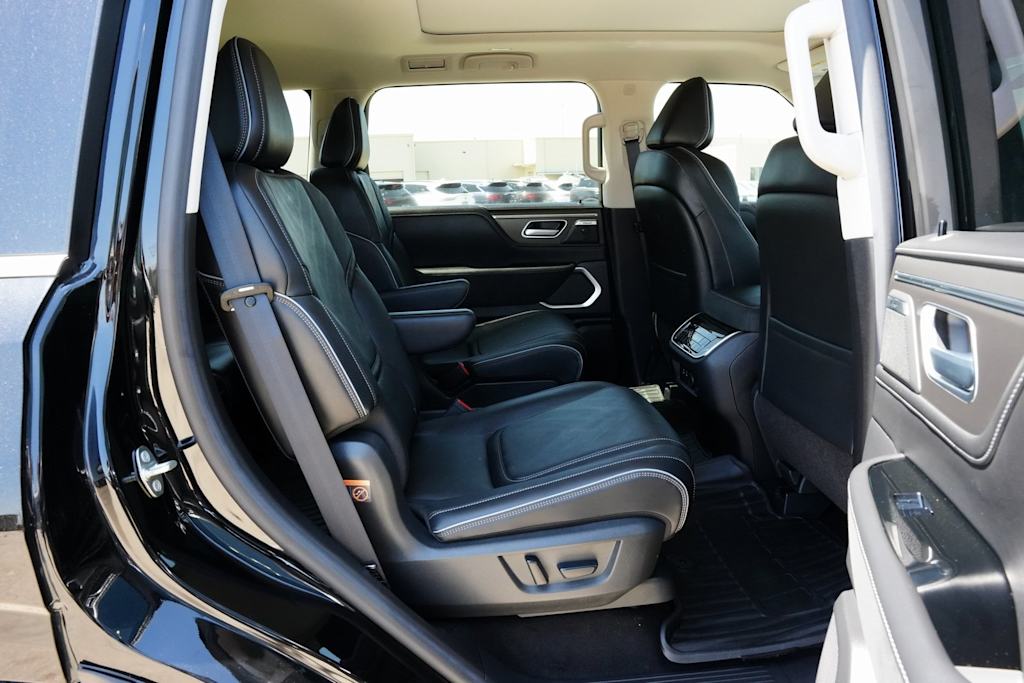 Thumbnail: 2025 INFINITI QX80 - 25