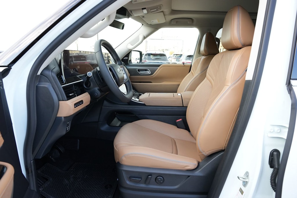 Thumbnail: 2026 INFINITI QX80 - 11