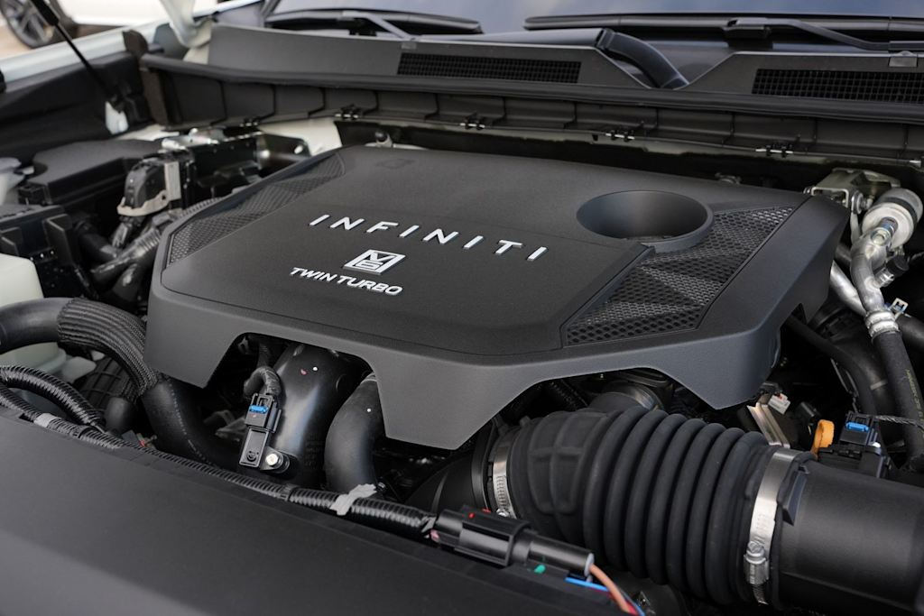 Thumbnail: 2026 INFINITI QX80 - 9