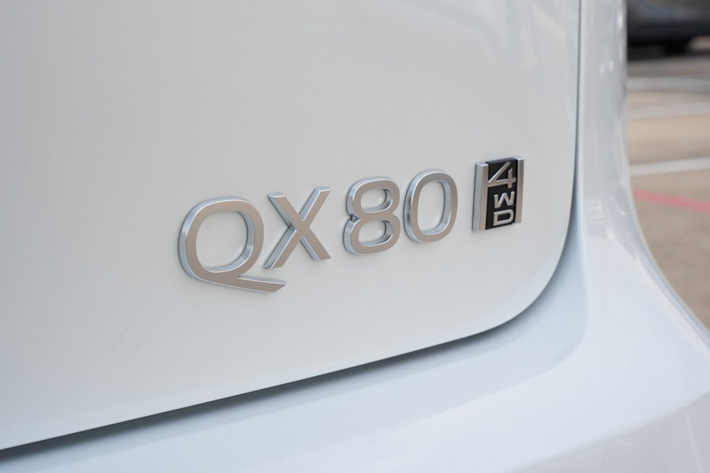 Thumbnail: 2026 INFINITI QX80 - 7