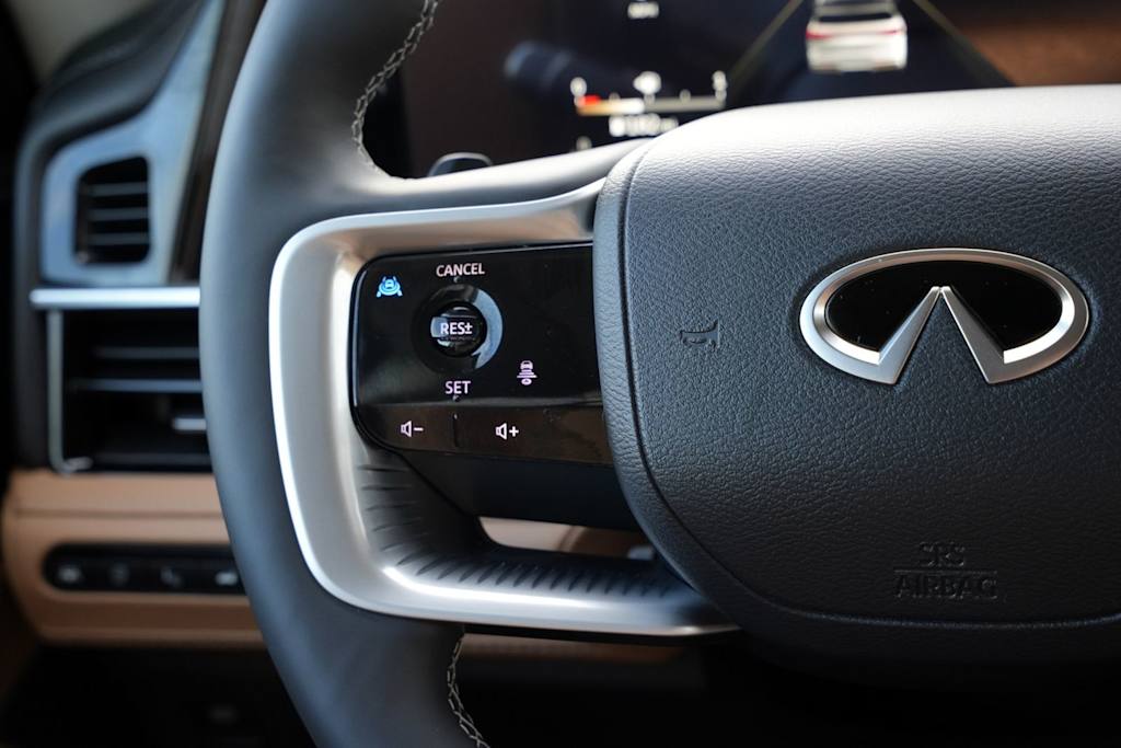 Thumbnail: 2026 INFINITI QX80 - 21