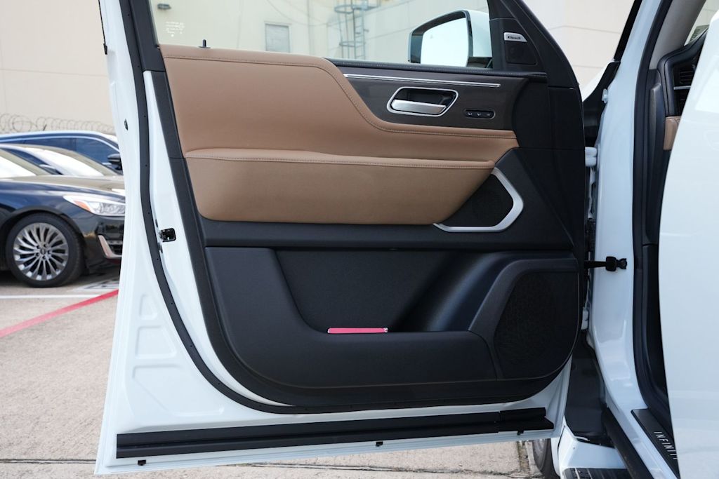 Thumbnail: 2026 INFINITI QX80 - 25