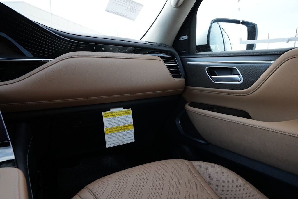 Thumbnail: 2026 INFINITI QX80 - 20