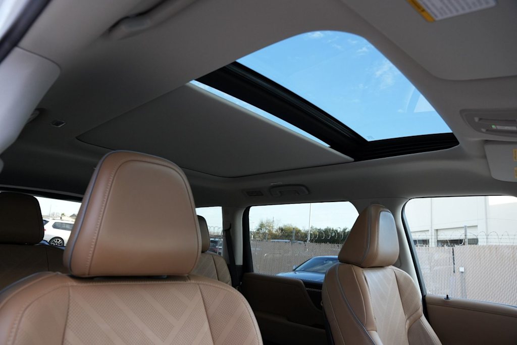 Thumbnail: 2026 INFINITI QX80 - 27