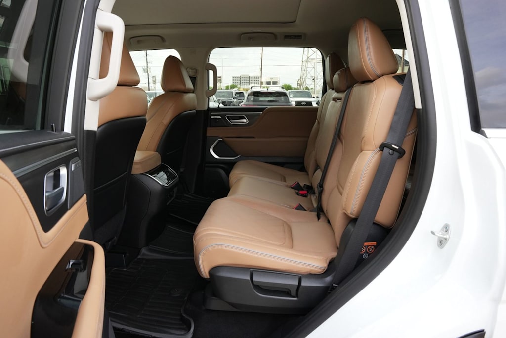 Thumbnail: 2026 INFINITI QX80 - 12