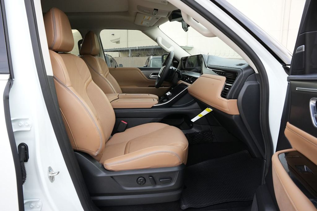 Thumbnail: 2026 INFINITI QX80 - 11