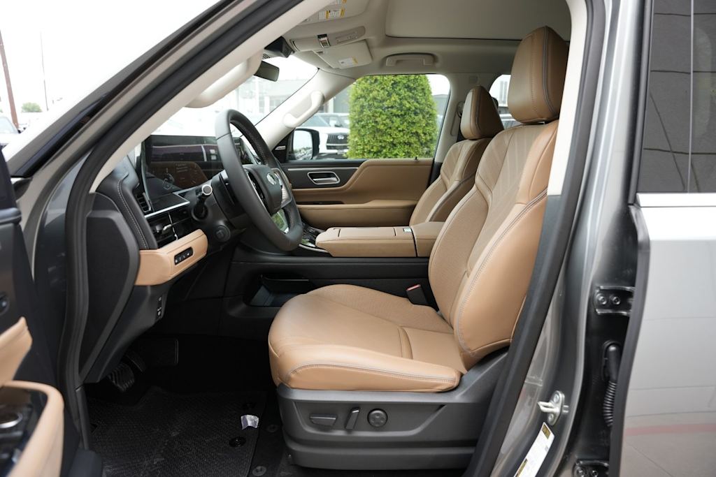 Thumbnail: 2026 INFINITI QX80 - 10