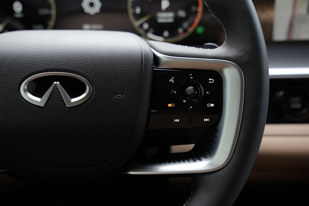 Thumbnail: 2026 INFINITI QX80 - 23