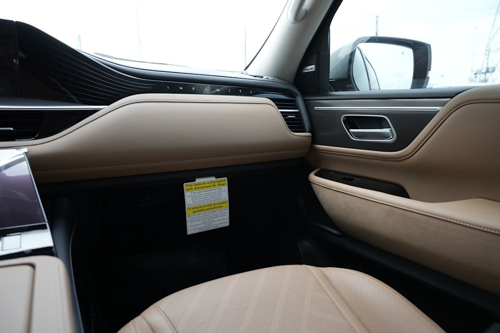 Thumbnail: 2026 INFINITI QX80 - 21