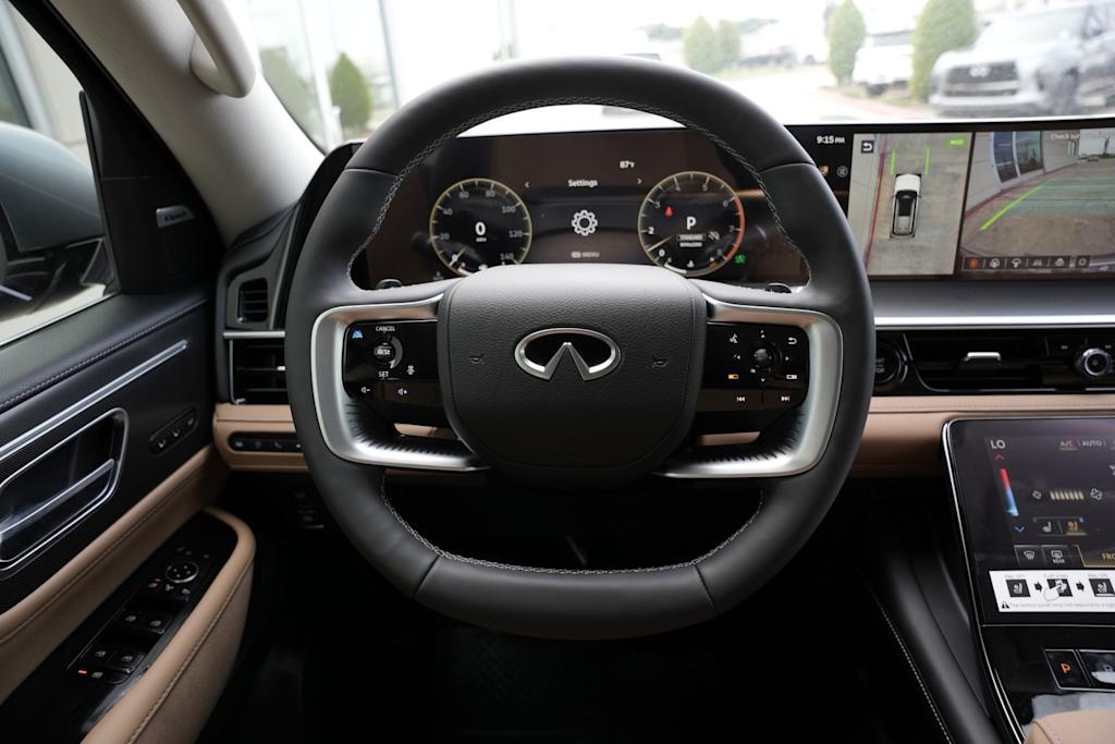 Thumbnail: 2026 INFINITI QX80 - 9