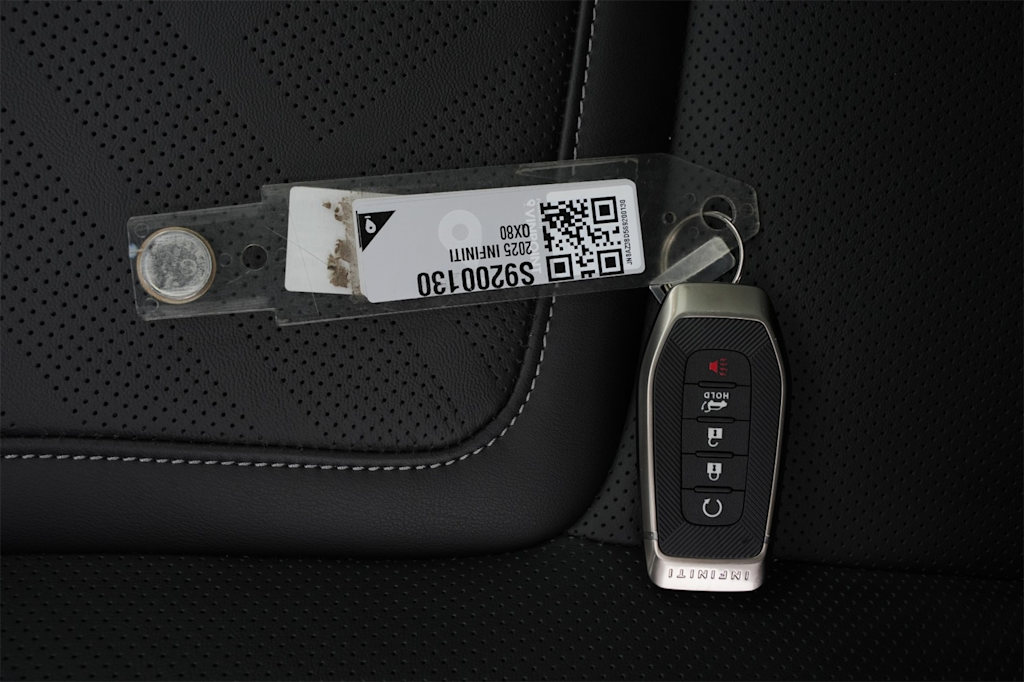 Thumbnail: 2025 INFINITI QX80 - 29