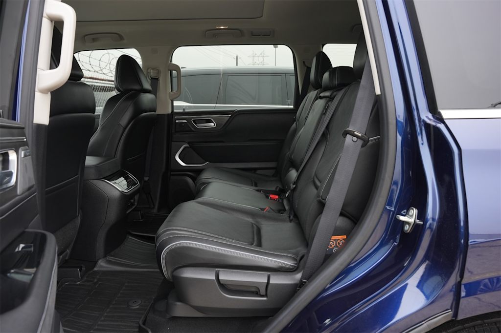 Thumbnail: 2025 INFINITI QX80 - 13