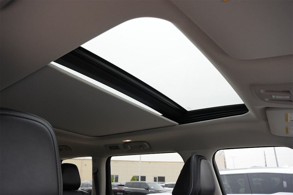 Thumbnail: 2025 INFINITI QX80 - 28