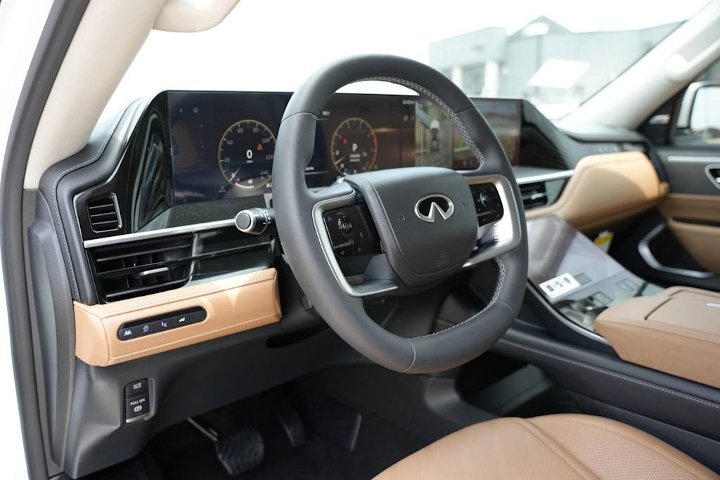 Thumbnail: 2026 INFINITI QX80 - 12