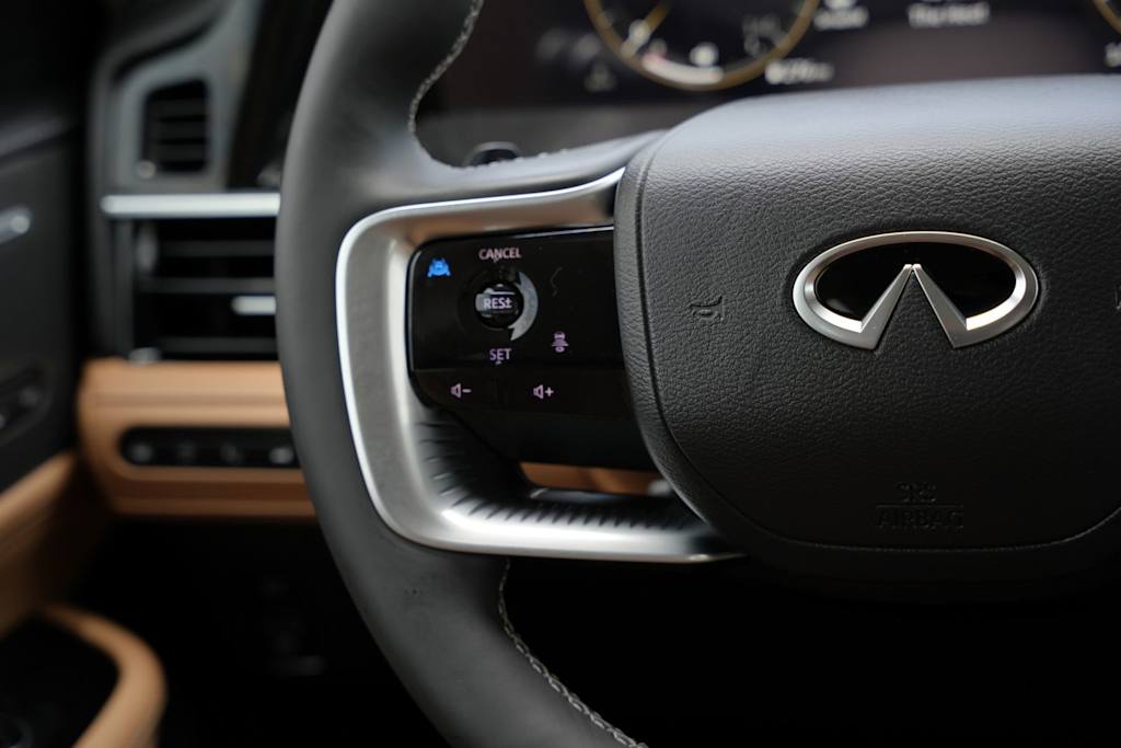 Thumbnail: 2026 INFINITI QX80 - 20