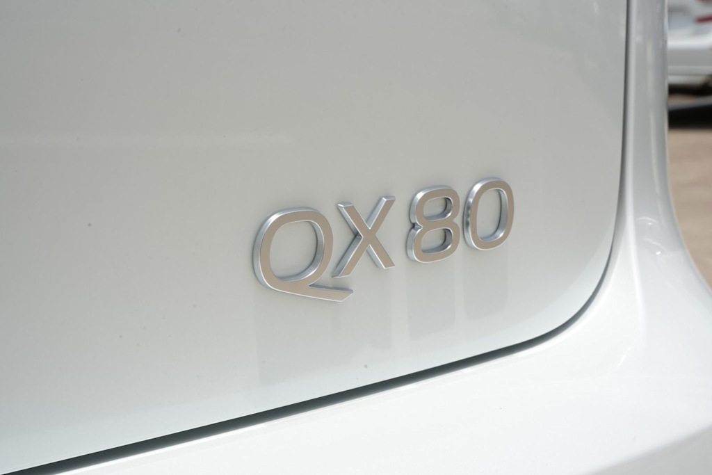 Thumbnail: 2026 INFINITI QX80 - 6