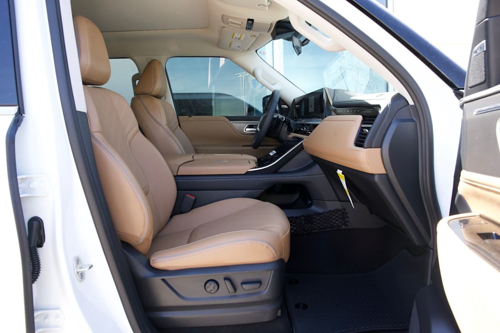 Thumbnail: 2026 INFINITI QX80 - 11