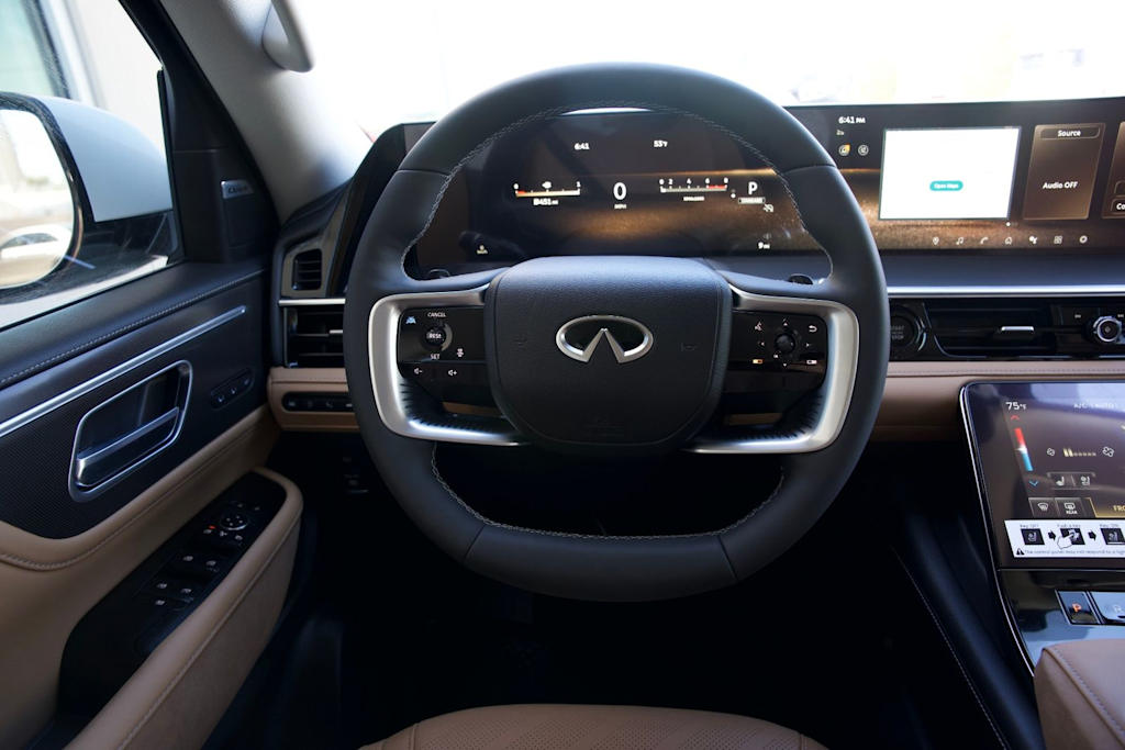 Thumbnail: 2026 INFINITI QX80 - 9