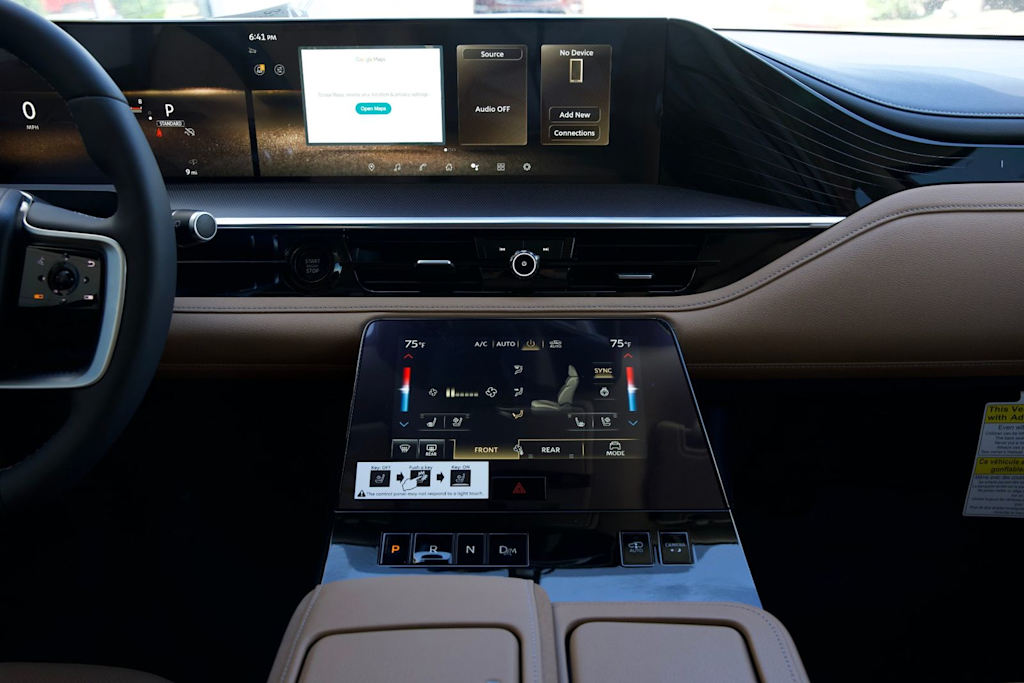 Thumbnail: 2026 INFINITI QX80 - 15