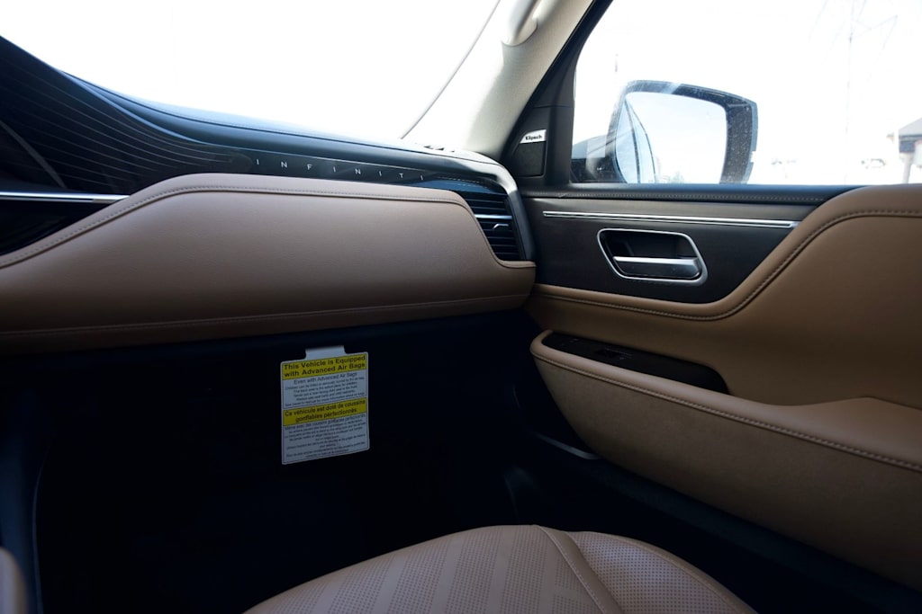 Thumbnail: 2026 INFINITI QX80 - 19