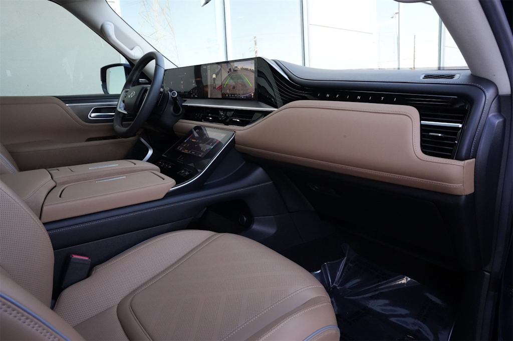 Thumbnail: 2025 INFINITI QX80 - 15