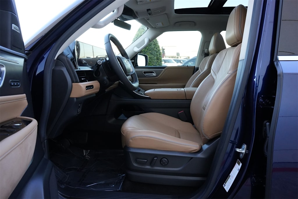 Thumbnail: 2025 INFINITI QX80 - 11