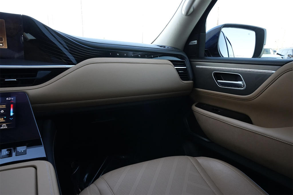 Thumbnail: 2025 INFINITI QX80 - 21