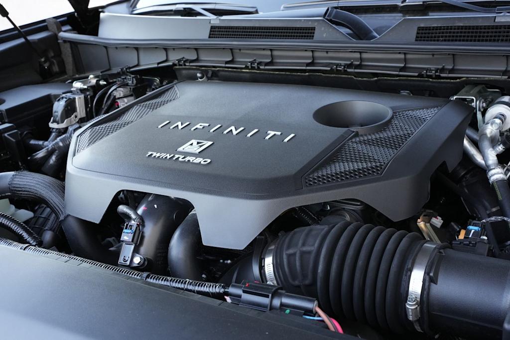 Thumbnail: 2026 INFINITI QX80 - 9