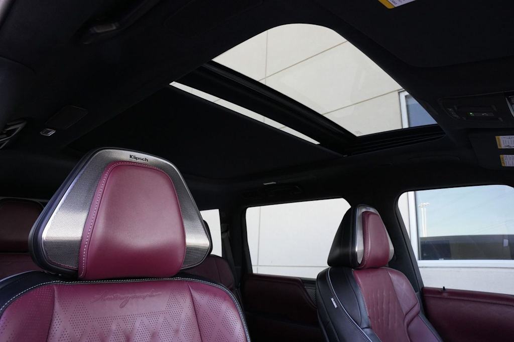 Thumbnail: 2026 INFINITI QX80 - 27