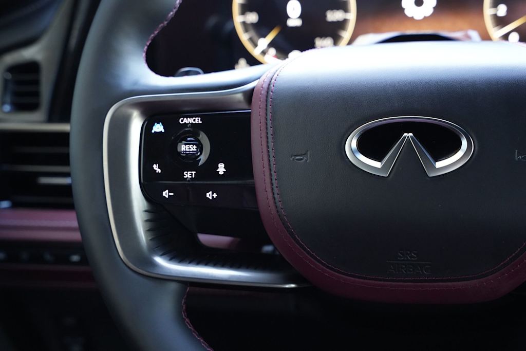 Thumbnail: 2026 INFINITI QX80 - 21
