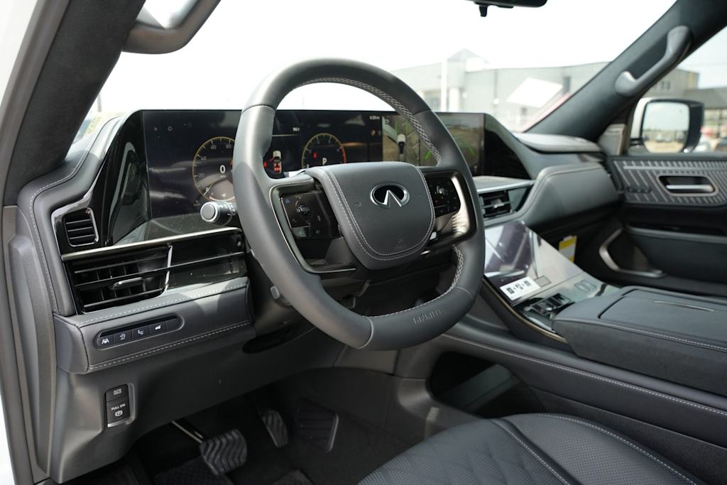Thumbnail: 2026 INFINITI QX80 - 13