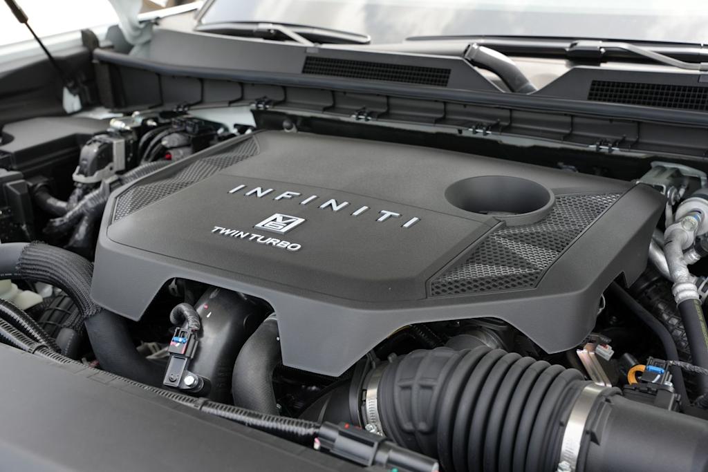 Thumbnail: 2026 INFINITI QX80 - 8