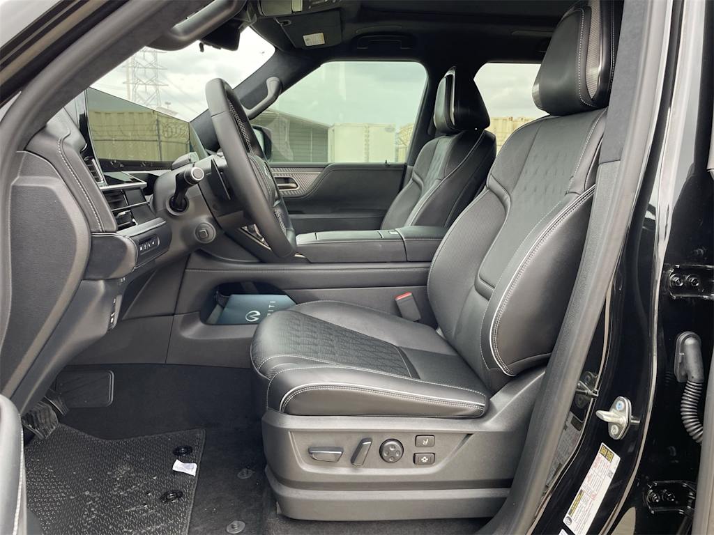 2025 INFINITI QX80 Autograph 11