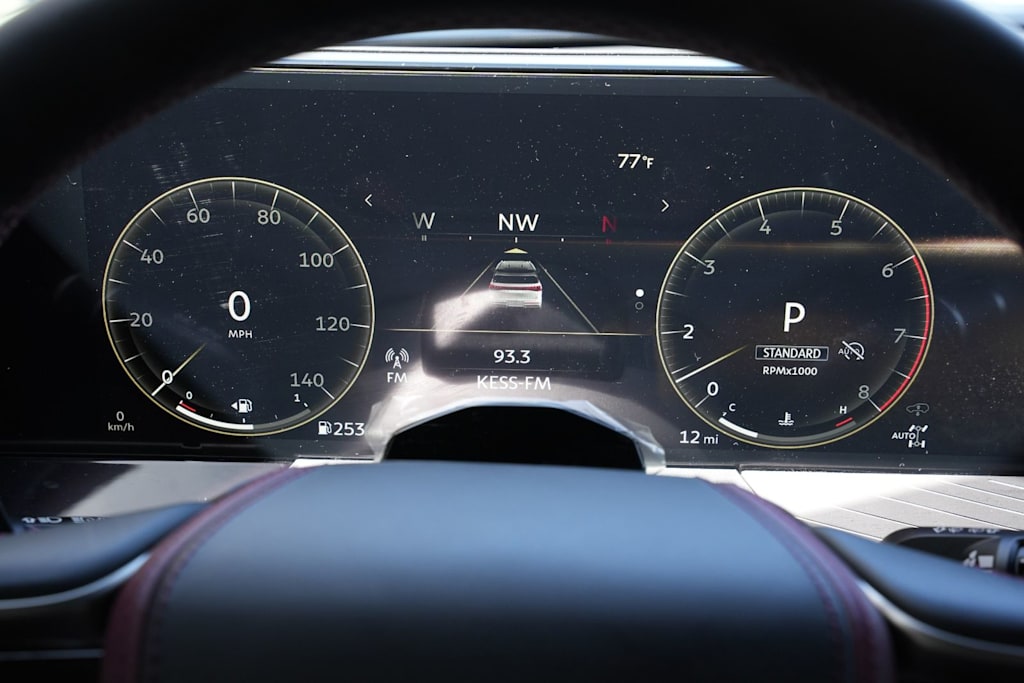 Thumbnail: 2026 INFINITI QX80 - 17