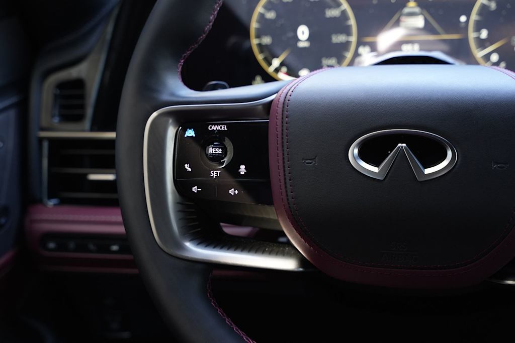 Thumbnail: 2026 INFINITI QX80 - 20