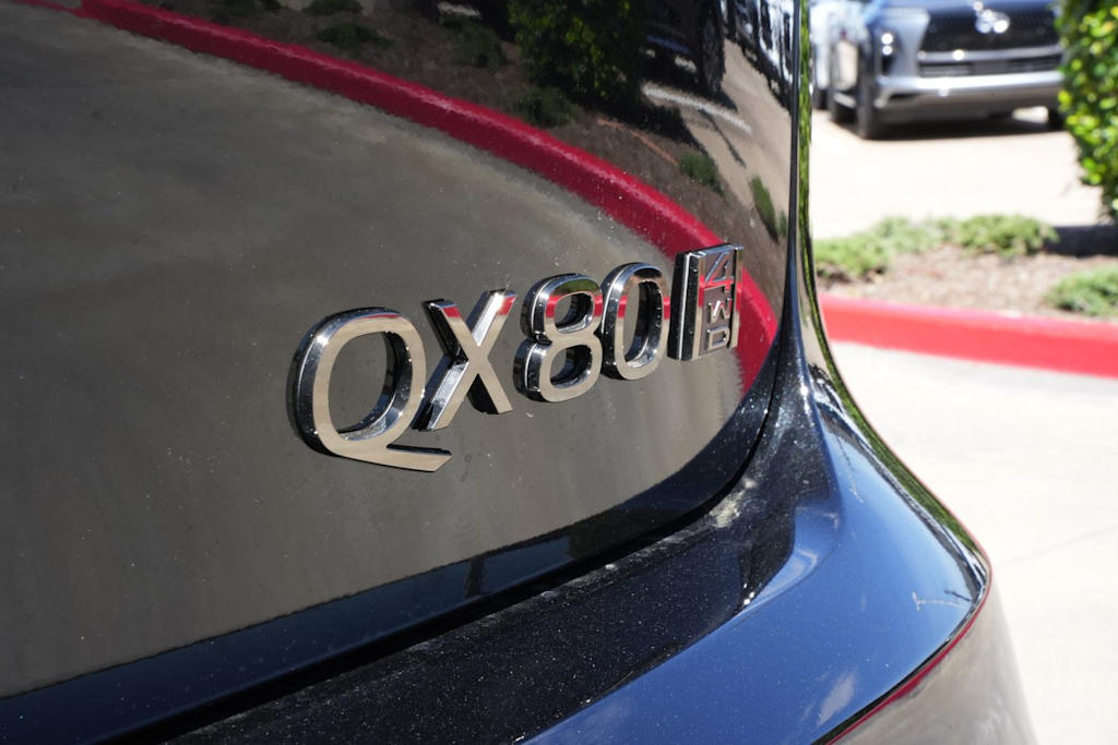 Thumbnail: 2026 INFINITI QX80 - 7