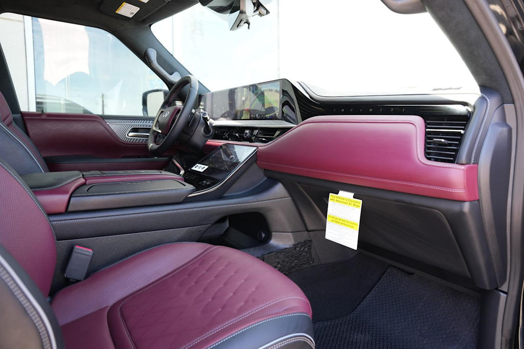 Thumbnail: 2026 INFINITI QX80 - 26
