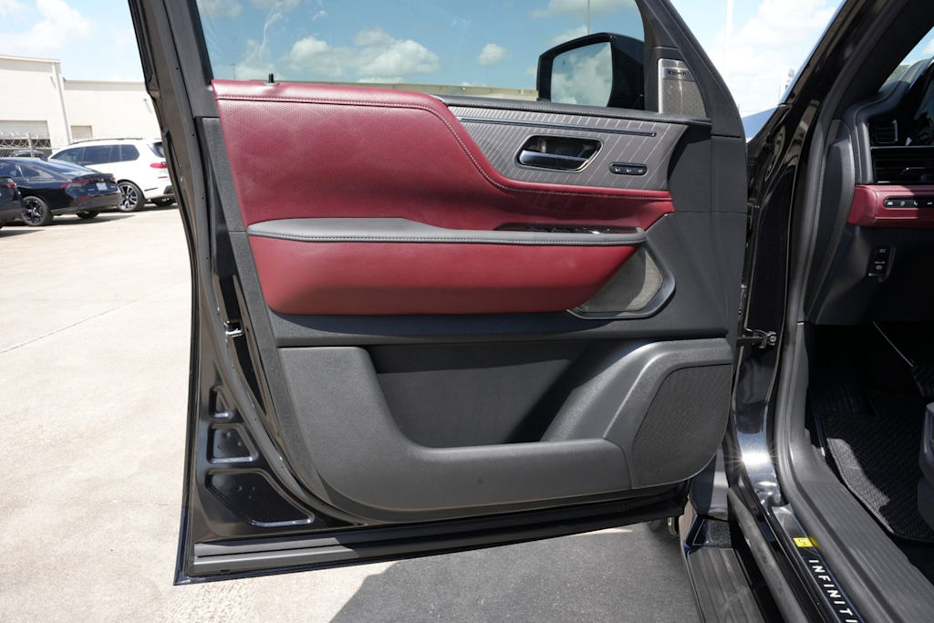 Thumbnail: 2027 INFINITI QX80 - 25